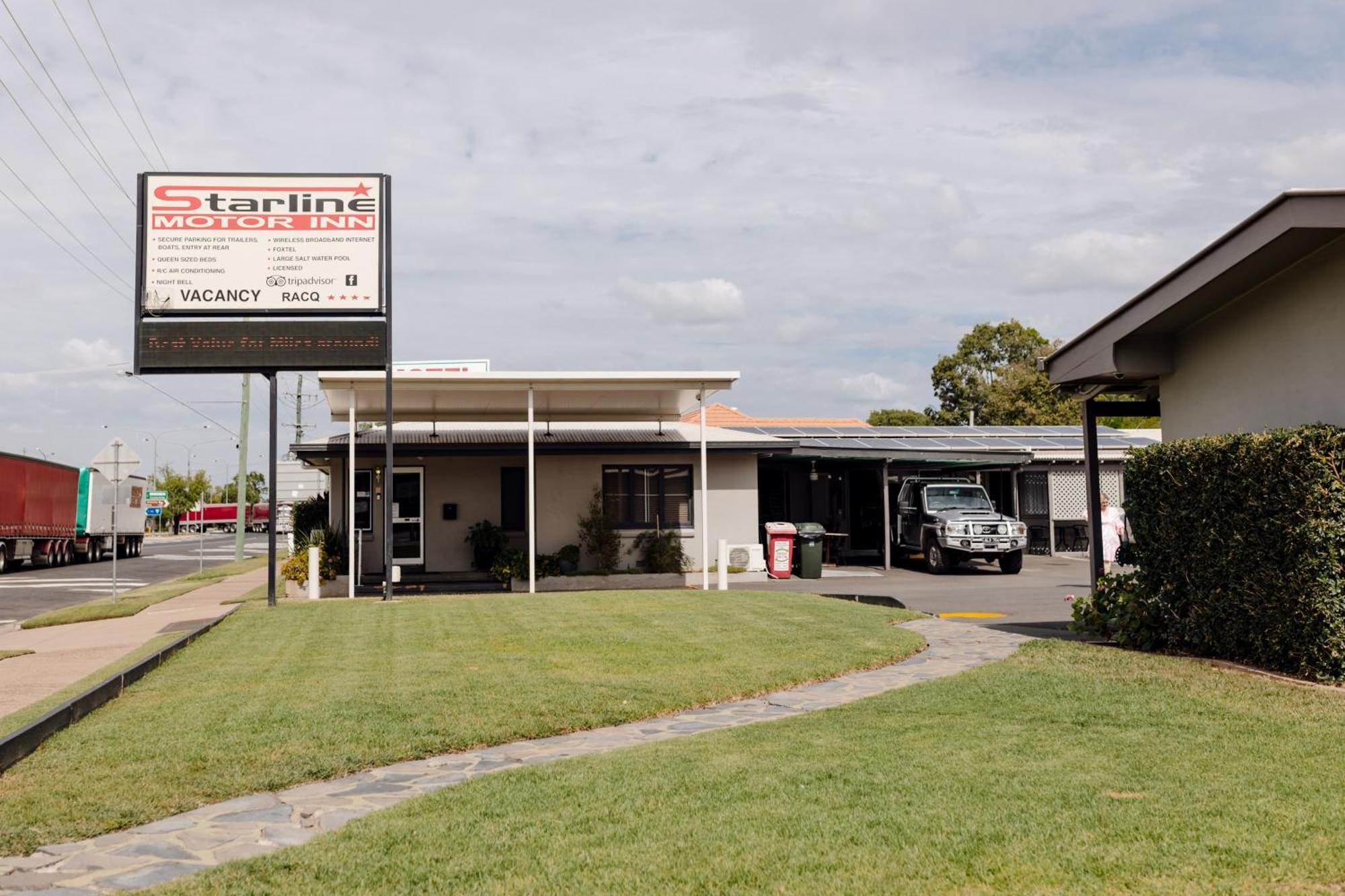 Starline Motor Inn Miles Exterior photo